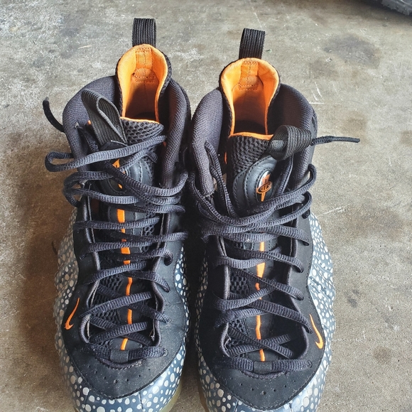 nike foamposite boots size 12